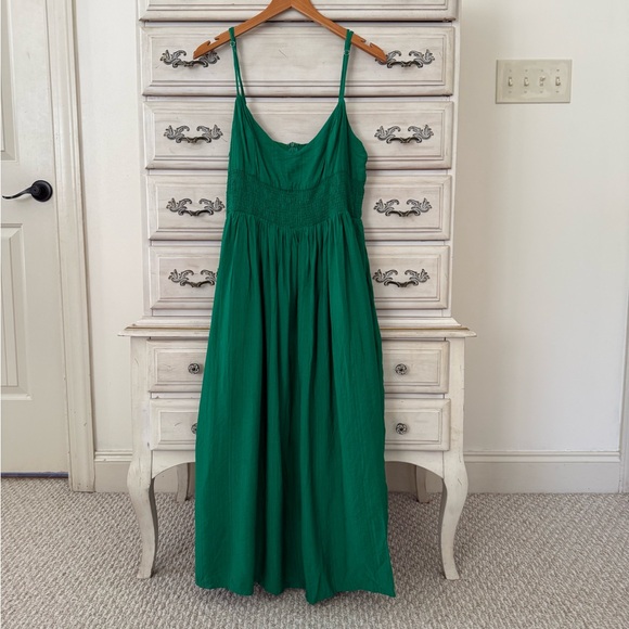 Lulus Green Smocked Midi Dress - Picture 4 of 8